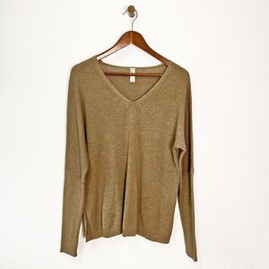 CLEARANCE Lole Beige V-Neck Lightweight Long Sleeve Sweater LSW2960